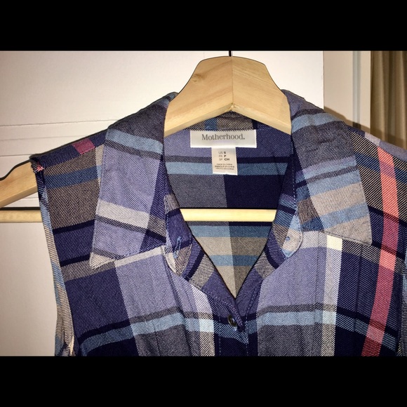 Motherhood Maternity Plaid Cold Shoulder Top - Picture 5 of 7